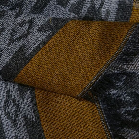 Scarf Aztec Pattern Graphite and Mustard Large - Picture 2 of 4